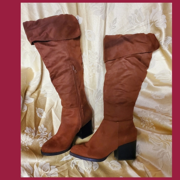 Faux Suede Knee Lenght Boot - Picture 4 of 6